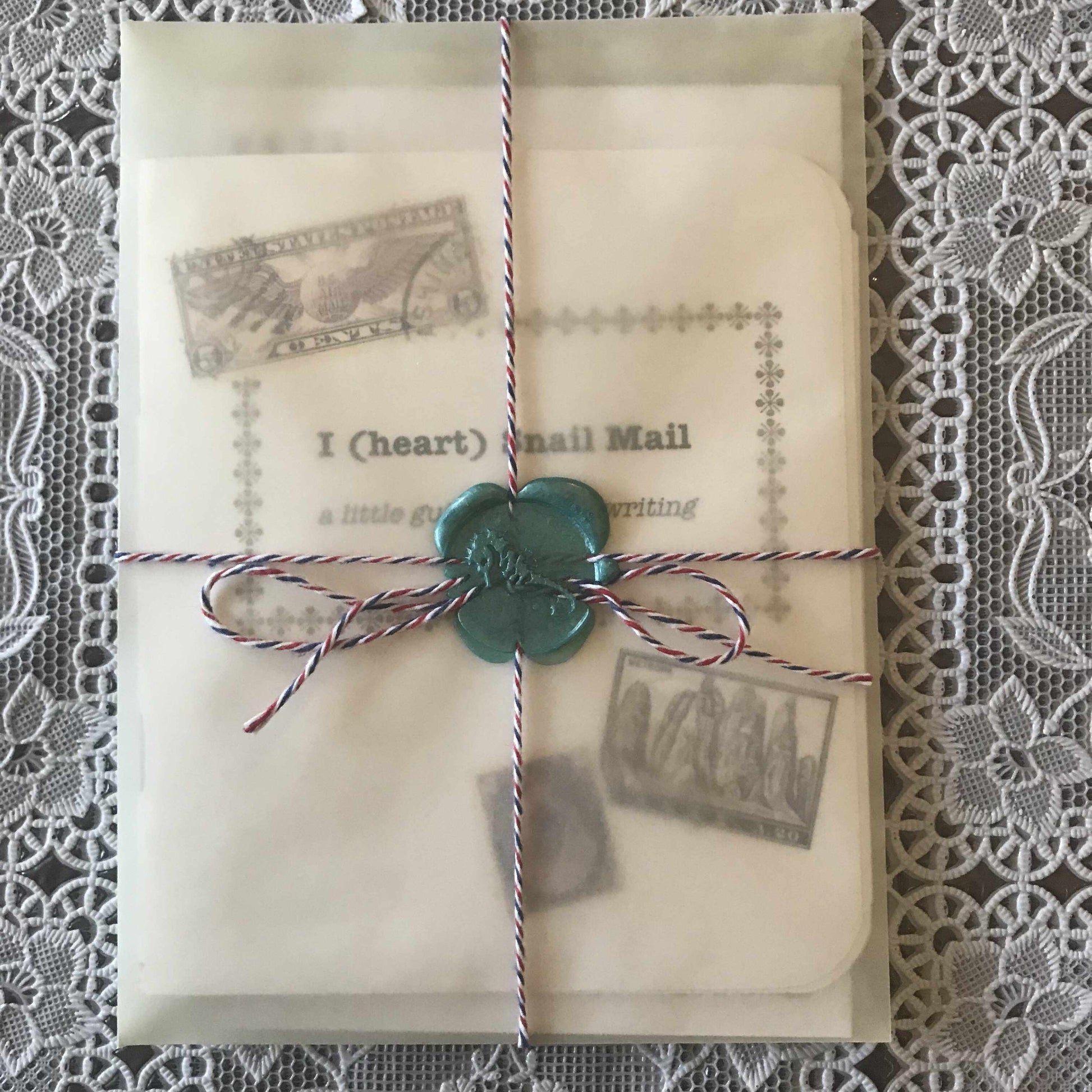 The Paper Seahorse Books Little Guide to Letter Writing: Snail Mail Zine